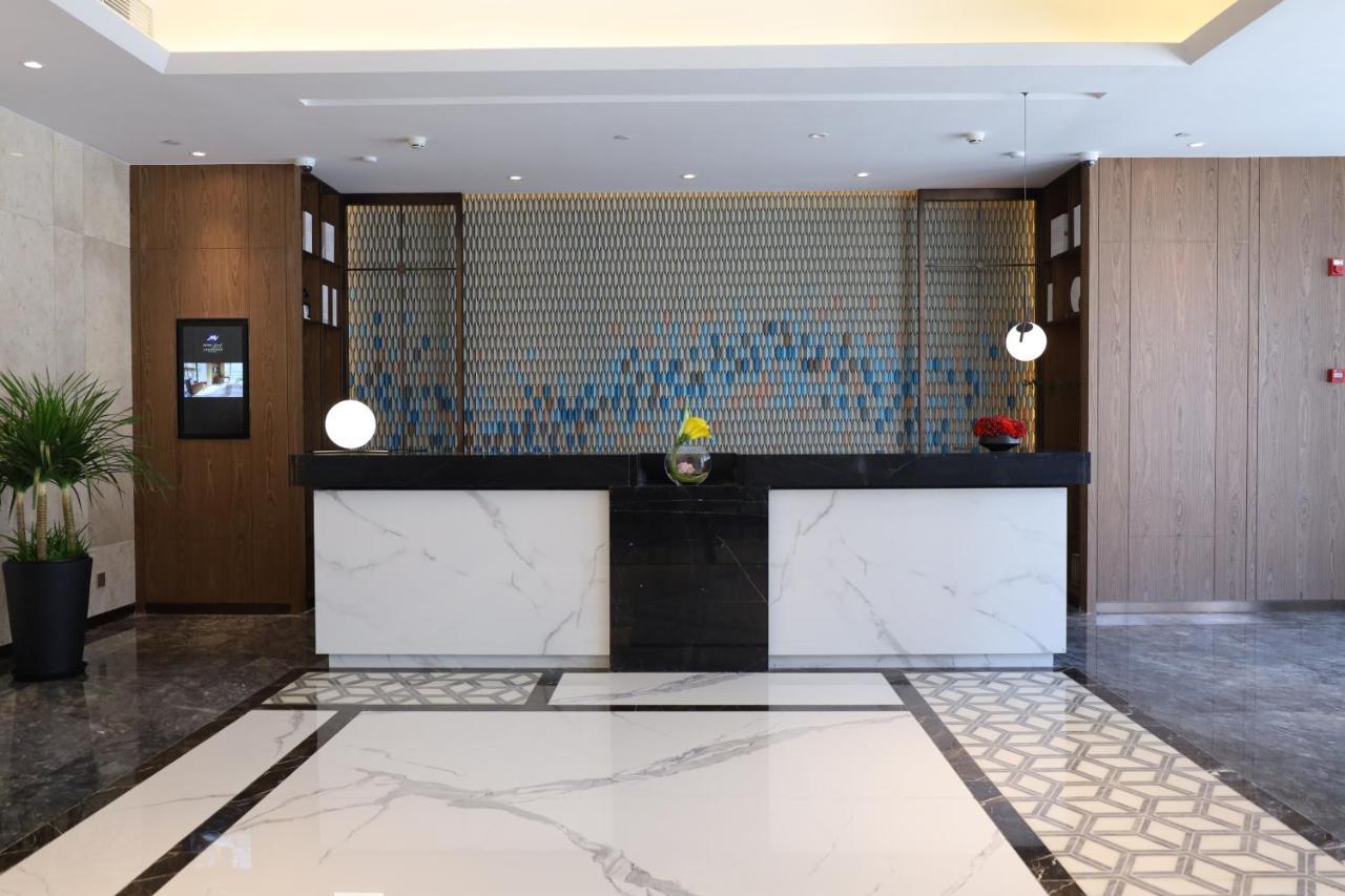 Metropark Hongqiao Hotel 5*